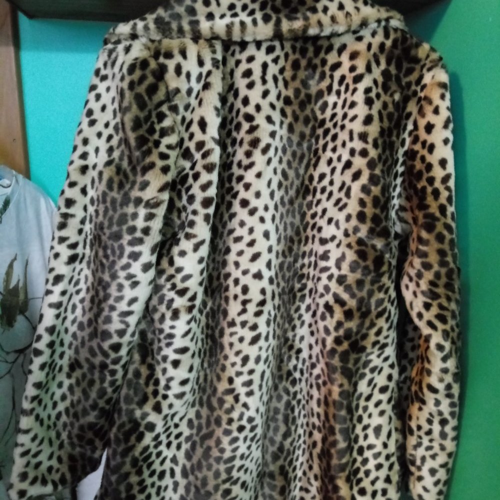 Size SMALL New Brown/Gold/Tan Color Shift Glitter Leppard Winter Coat